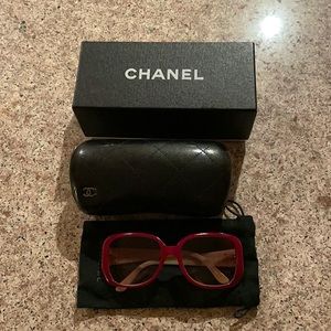 Red Chanel InterlockingCC Logo Oversize Sunglasses